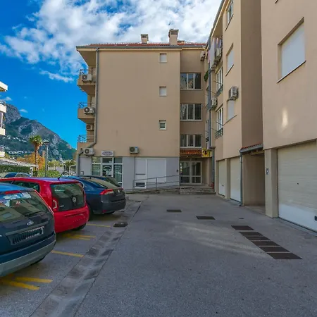 Galeria Apartment *